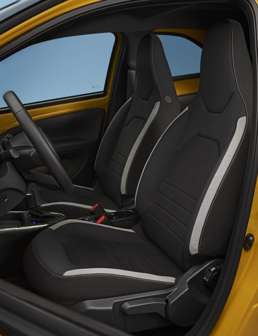 Το Toyota Aygo X ανανεώθηκε και έγινε υβριδικό!